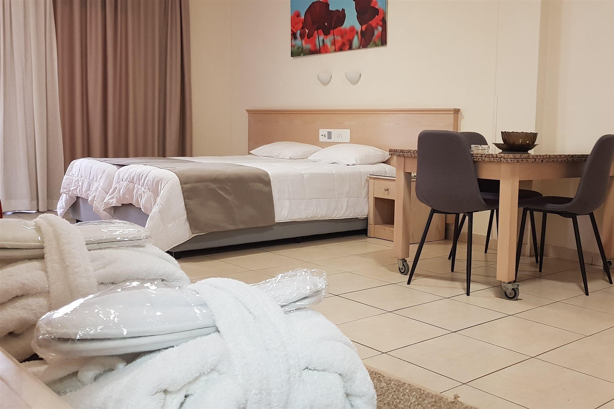 Senator Hotel Apartments - Adults Only Ajía Nápa Eksteriør bilde