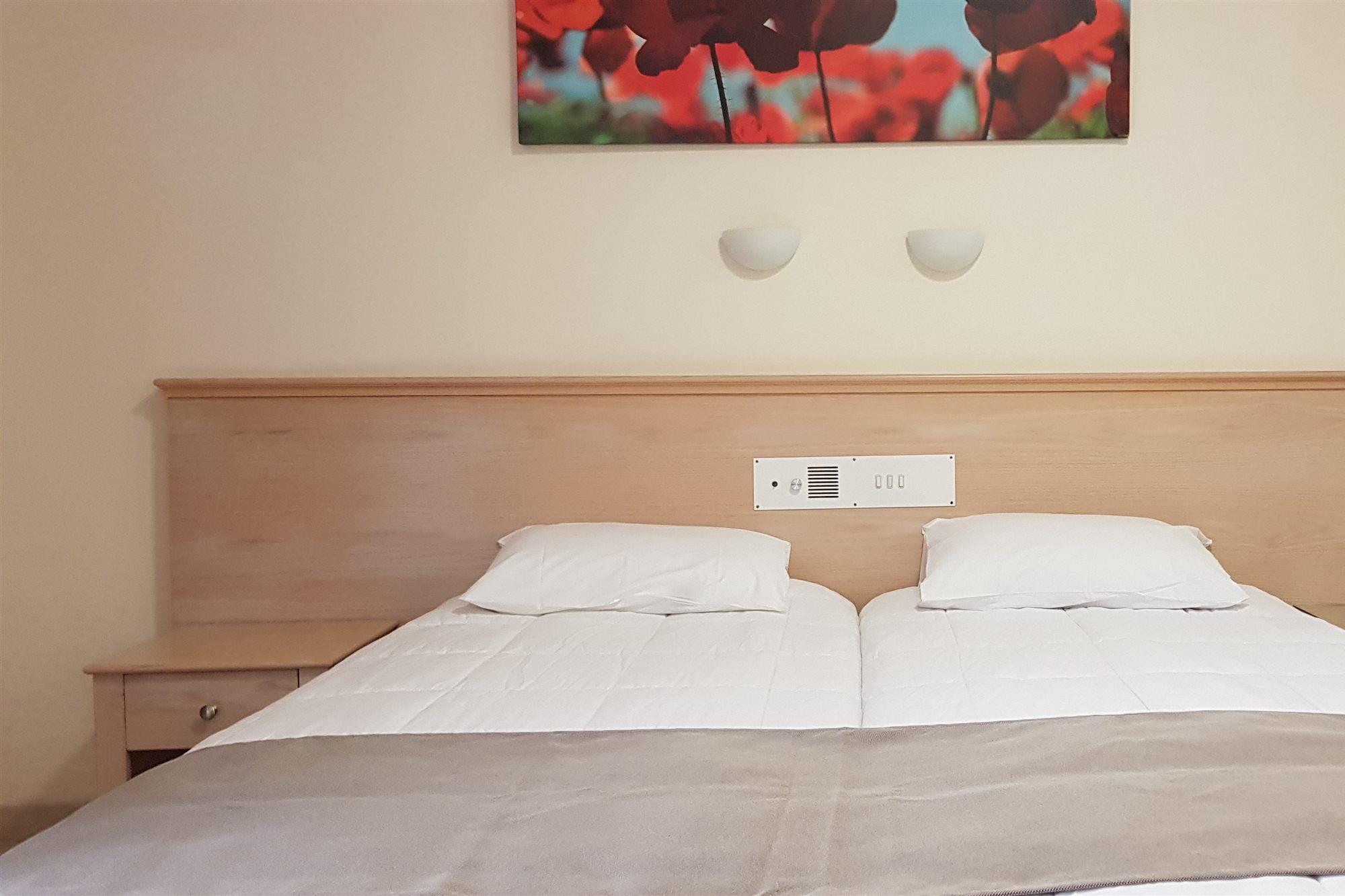 Senator Hotel Apartments - Adults Only Ajía Nápa Eksteriør bilde