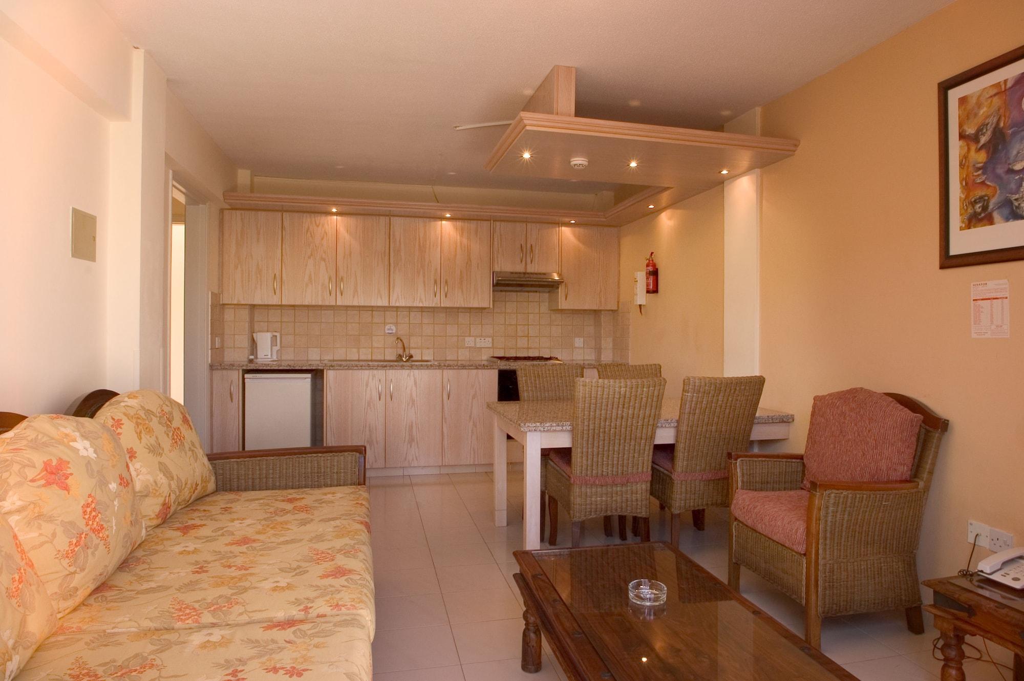 Senator Hotel Apartments - Adults Only Ajía Nápa Eksteriør bilde