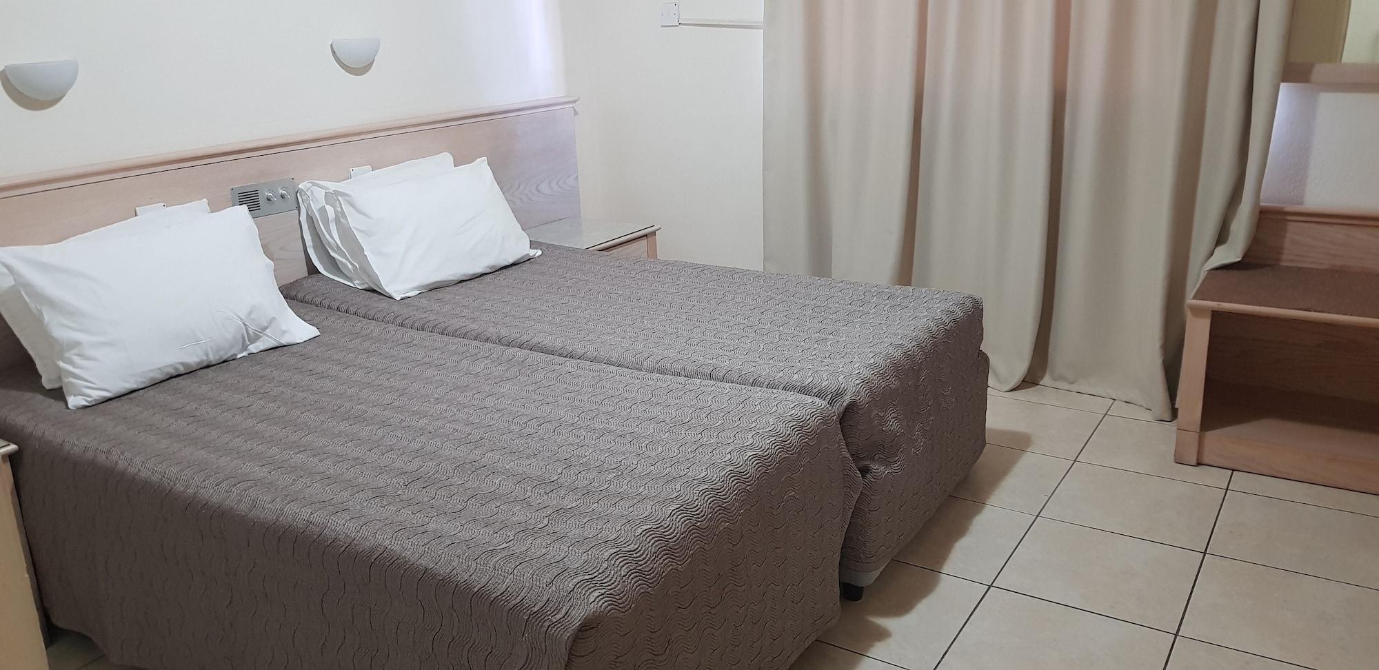 Senator Hotel Apartments - Adults Only Ajía Nápa Eksteriør bilde