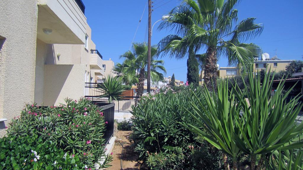 Senator Hotel Apartments - Adults Only Ajía Nápa Eksteriør bilde